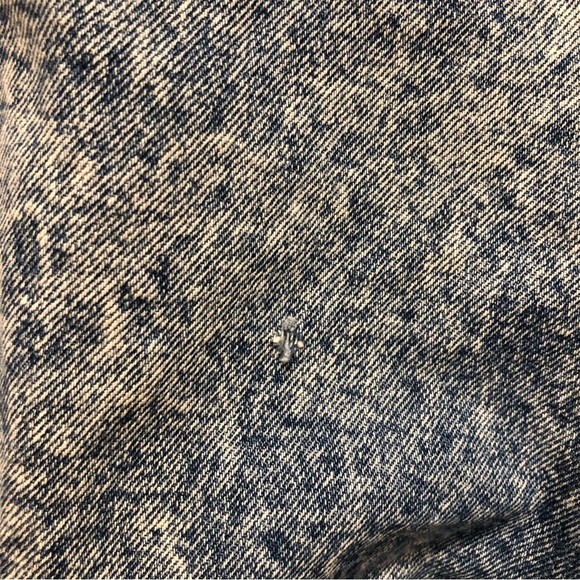 Gap light wash jean jacket - Picture 7 of 7